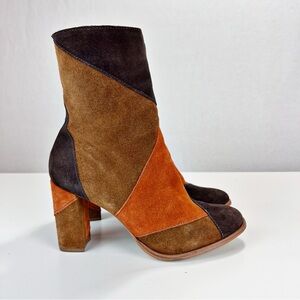 Matisse Suede Jigsaw Patchwork Block Heel Booties Size 7M Retro 70’s Inspired